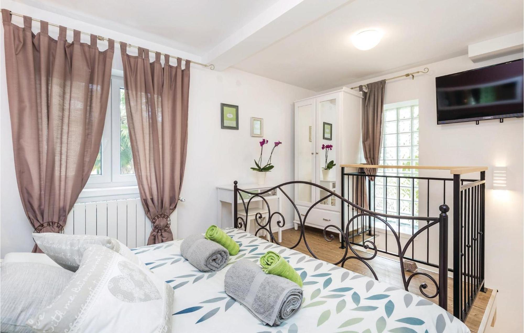 Lovely Home In Matulji With Outdoor Swimming Pool מראה חיצוני תמונה