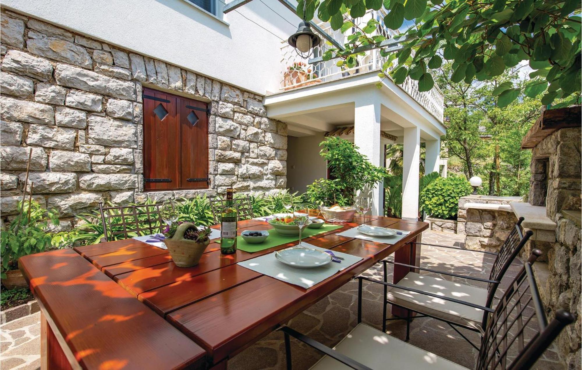 Lovely Home In Matulji With Outdoor Swimming Pool מראה חיצוני תמונה